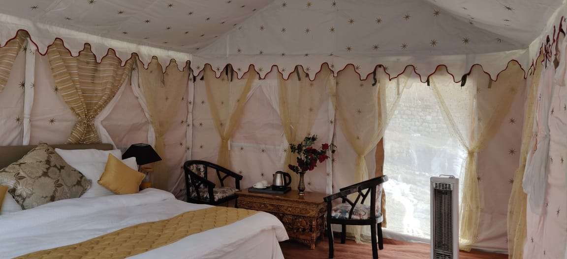 Royal Deluxe Camp